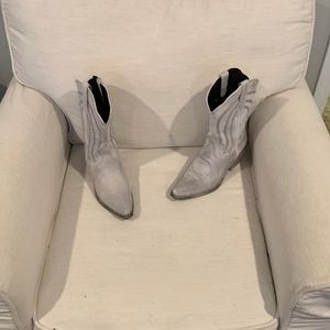 Light gray boots